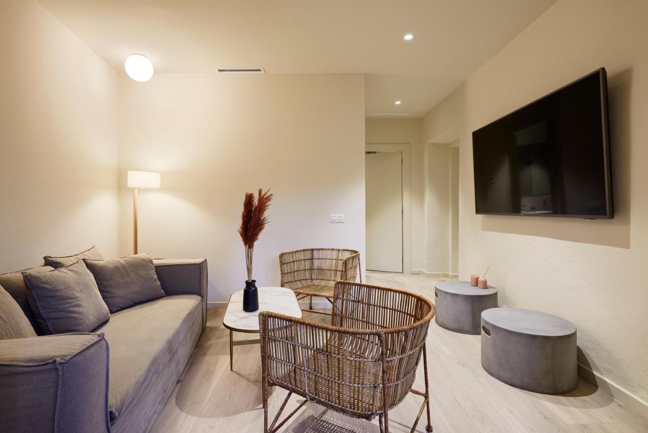 Canvas Apartments & Lofts Girona Esterno foto