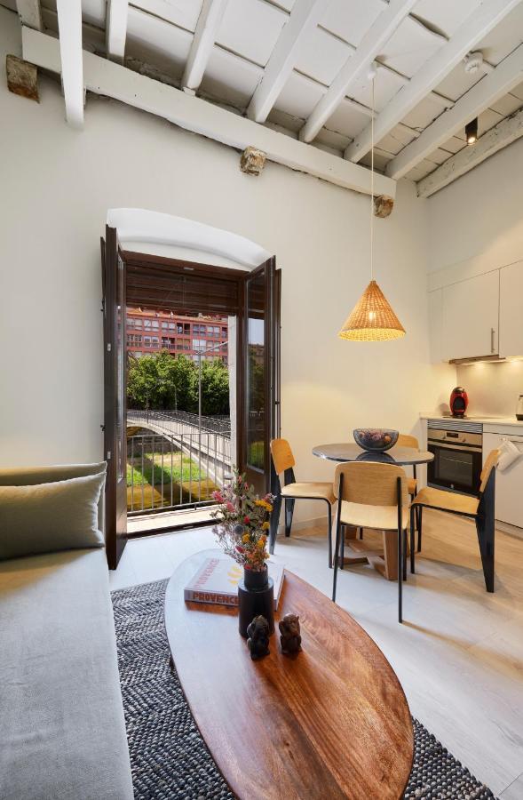 Canvas Apartments & Lofts Girona Esterno foto